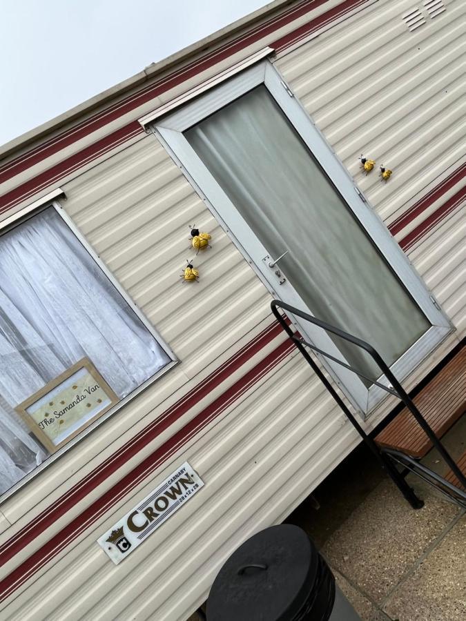 Отель The Samanda Van Newport Caravan Park Хемсби Экстерьер фото